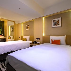 Twin Room Bath
